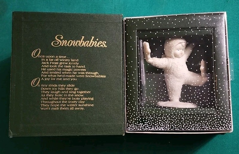  “It's Snowing!" 1996 Snowbabies figurine #68821 with Box