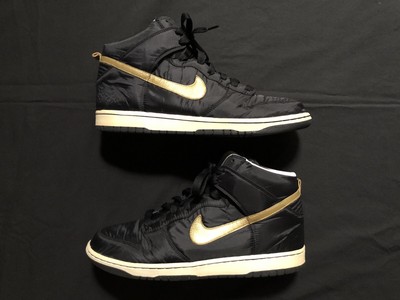 nike dunk black gold