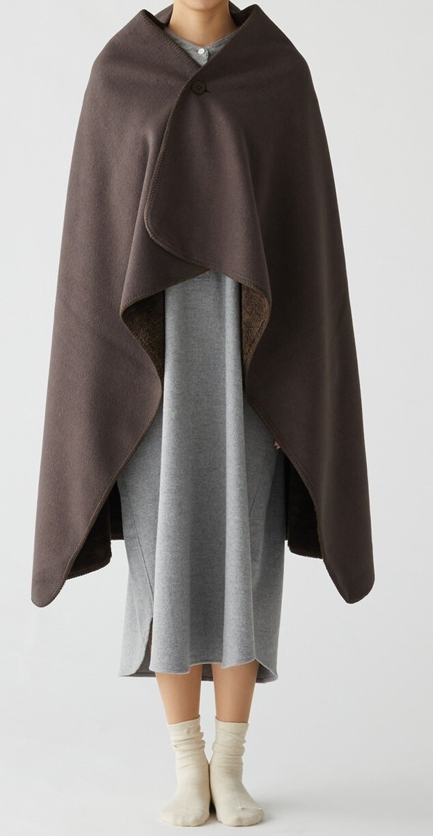 SALE♪MUJI Warm Soft Fleece Wearable Wrap Blanket-Cape w/ Button 