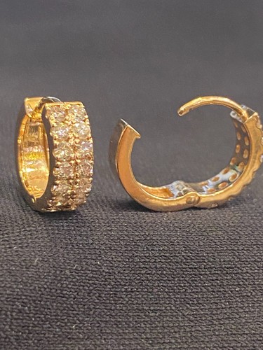 0.82 Cts Round Brilliant Cut Diamonds 2-Row Unisex Hoop Earrings In 750 18K Gold - Picture 11 of 12