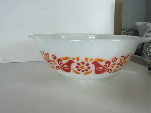 Pyrex Vintage Cinderella Friendship Bow 2 1/2 Qt #443
