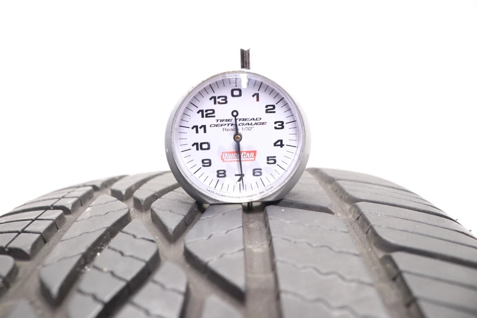 Juego de 2 Firestone Firehawk usados 225/45R18 AS V2 - 95W - 6,5-7/32 sin reparaciones Foto 3 de 4