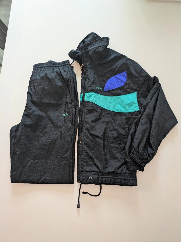 Conjunto de chándal chaqueta y pantalón vintage años 90 FILA para mujer negro púrpura verde azulado talla 6 Foto 2 de 4