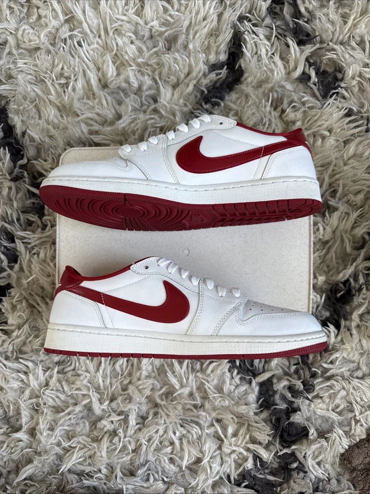 Talla 12 - Air Jordan 1 Retro OG Rojo Universitario Bajo Foto 3 de 4