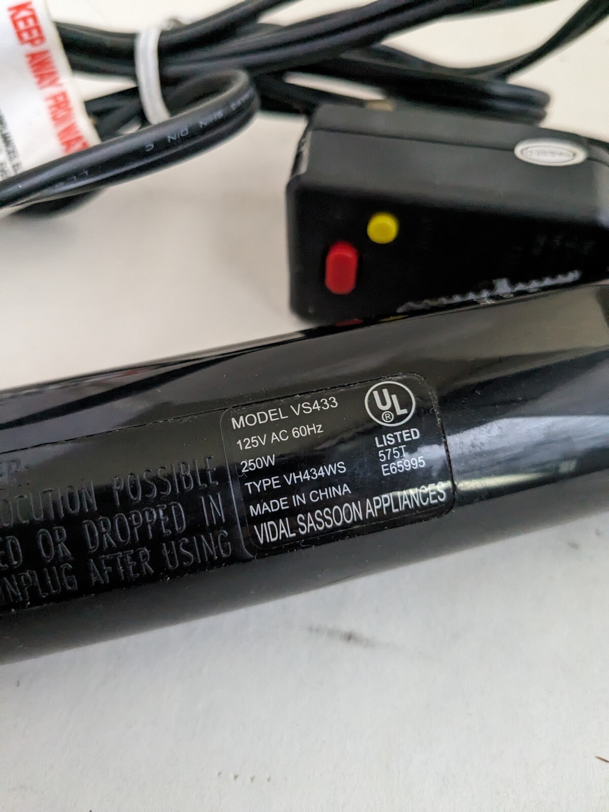 Vidal Sassoon Hot Air Styling Brush With Curl Release 8 Bristle Rows