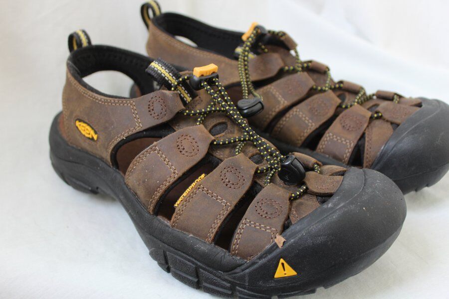 Sandali scarpe impermeabili Keen da uomo US 8 euro 40 5 in pelle marrone Newport