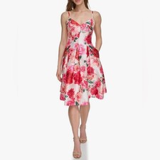 This Eliza J. midi dress features a floral prin. Size 6. 