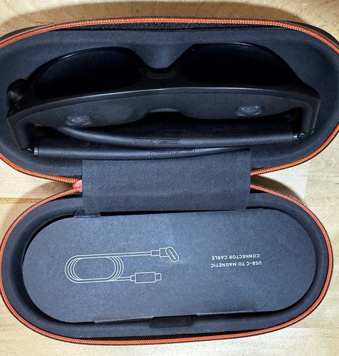 Viture One XR Glasses Pro 120Hz 1000Nits 135" Model V1241, Black - Picture 9 of 14