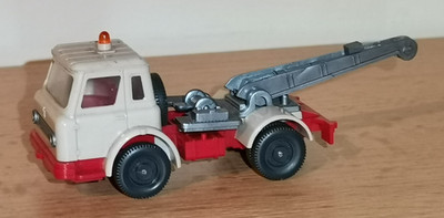 Alter Wiking Harvester CargoStar 2a Abschleppwagen grau-rot 1:87 ohne Haken.