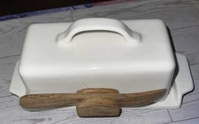 Dowan Butter Covered Keeper Dish White 