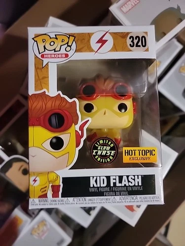 Funko Pop! Vinyl DC Universe Hot Topic Exclusive Kid Flash (Chase)(GITD) #320