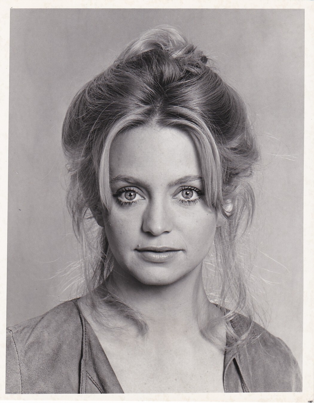 GOLDIE HAWN signed autograph from the Thompson collection eBay