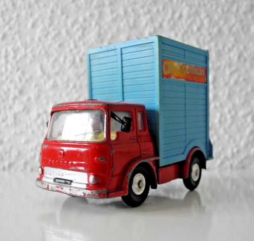 CORGI Toys / Chipperfields Circus / Bedford tractor unit / Bedford Tiertransport