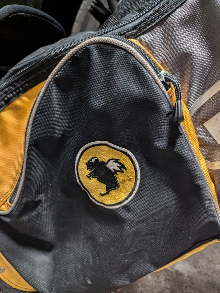 Bolsa de Transporte de Golf con Soporte de Cerveza Ogio Grom BUFFALO WINGS BWWW Divisor de 8 Vías Raro Foto 3 de 4