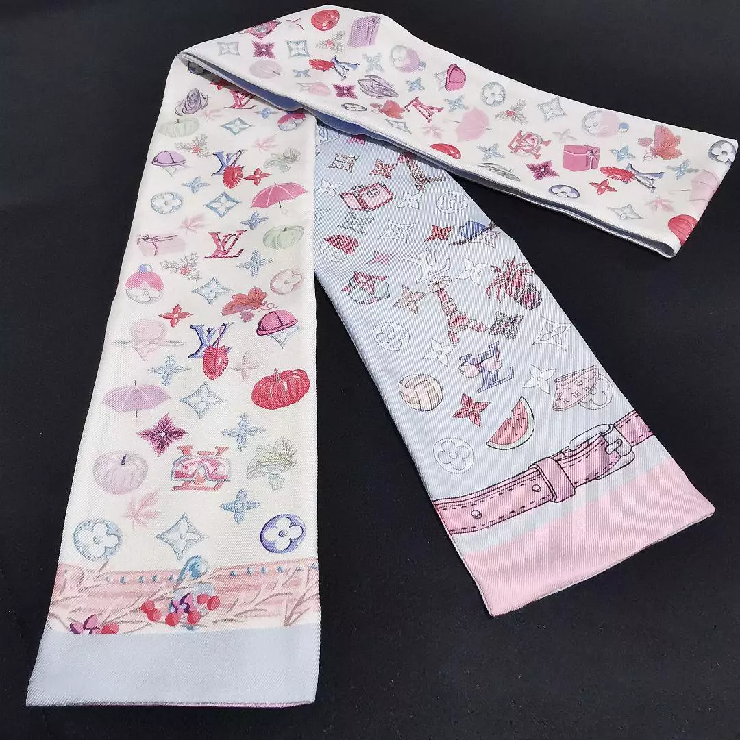 Louis Vuitton LV Essential Scarf, Pink, One Size