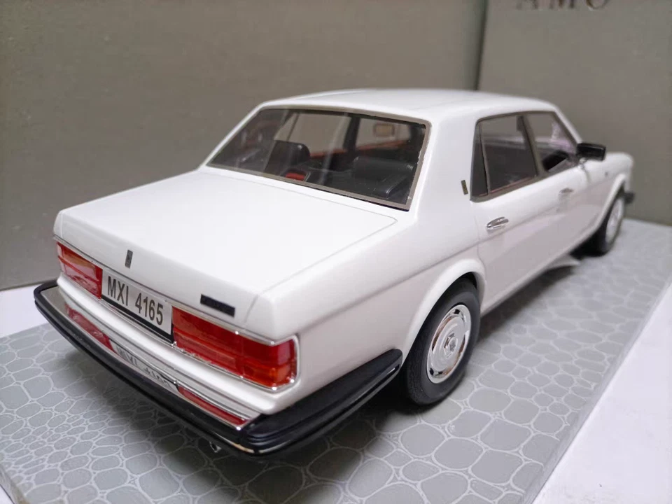AMC 1/18 Rolls Royce Silver Spirit 1985 White - Image 3 of 4