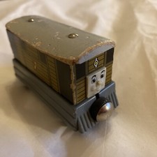 1994 Learning Curve Britt Allcroft Wooden Thomas Train Toby Magnets