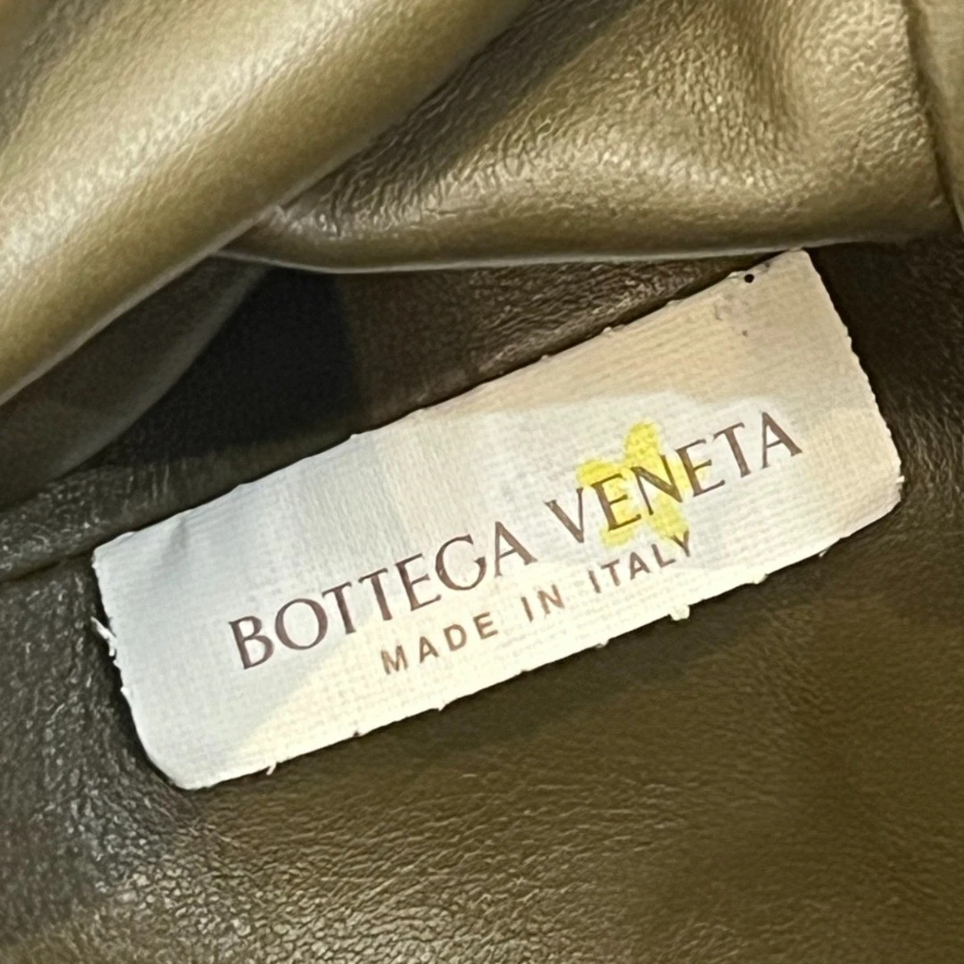 Borsa a tracolla Bottega Veneta pelle mini the pouch kaki donna abbigliamento