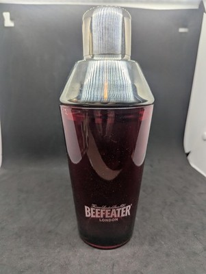 Beefeater London Gin Cocktail Mixer Ruby Red Flashing on Glass Metal 