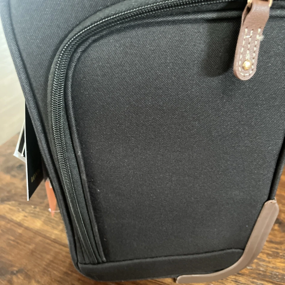 London Fog NUEVO Bolso Paddington 15" 2 Ruedas Debajo del Asiento, Borde Negro/Marrón Foto 3 de 4