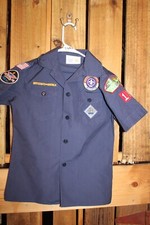 Boy Scouts of America BSA Youth Shirt Medium Blue Cub SEWN on patches
