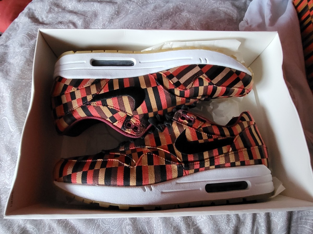 Nike Air Max Woven Roundel London Underground Size 10 White Black  Pomegranate