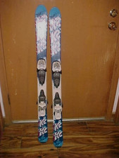 Skis K2 Indy Jr junior 112 cm BAD SEED avec marqueur 4,5 fixations OCCASION, 44" de long