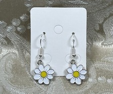 Vintage White Daisy Silver Dangle Fashion Bohemian Casual Fun Earrings