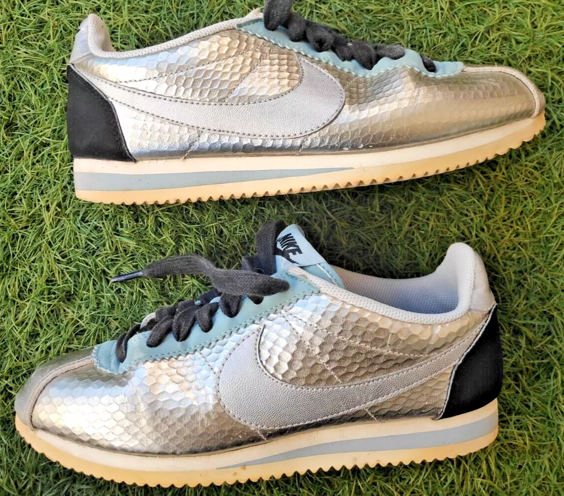 Lelie Onregelmatigheden Uitgraving Wmns Nike Classic Cortez Leather Premium Python Pack Metallic Silver 8.5 EU  38.5 | eBay