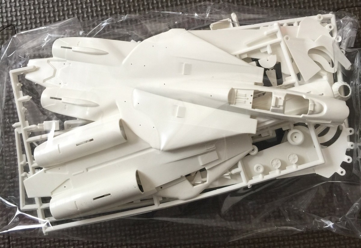 AIRFIX、1/72、7個 Amazon.com: Airfix Model Airplane Kit Gift Set - A04051A BAe