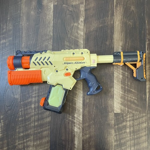 NERF Super Soaker Tornado Strike 2010 Water Blaster Pump Action Water Gun WORKS - Picture 2 of 11