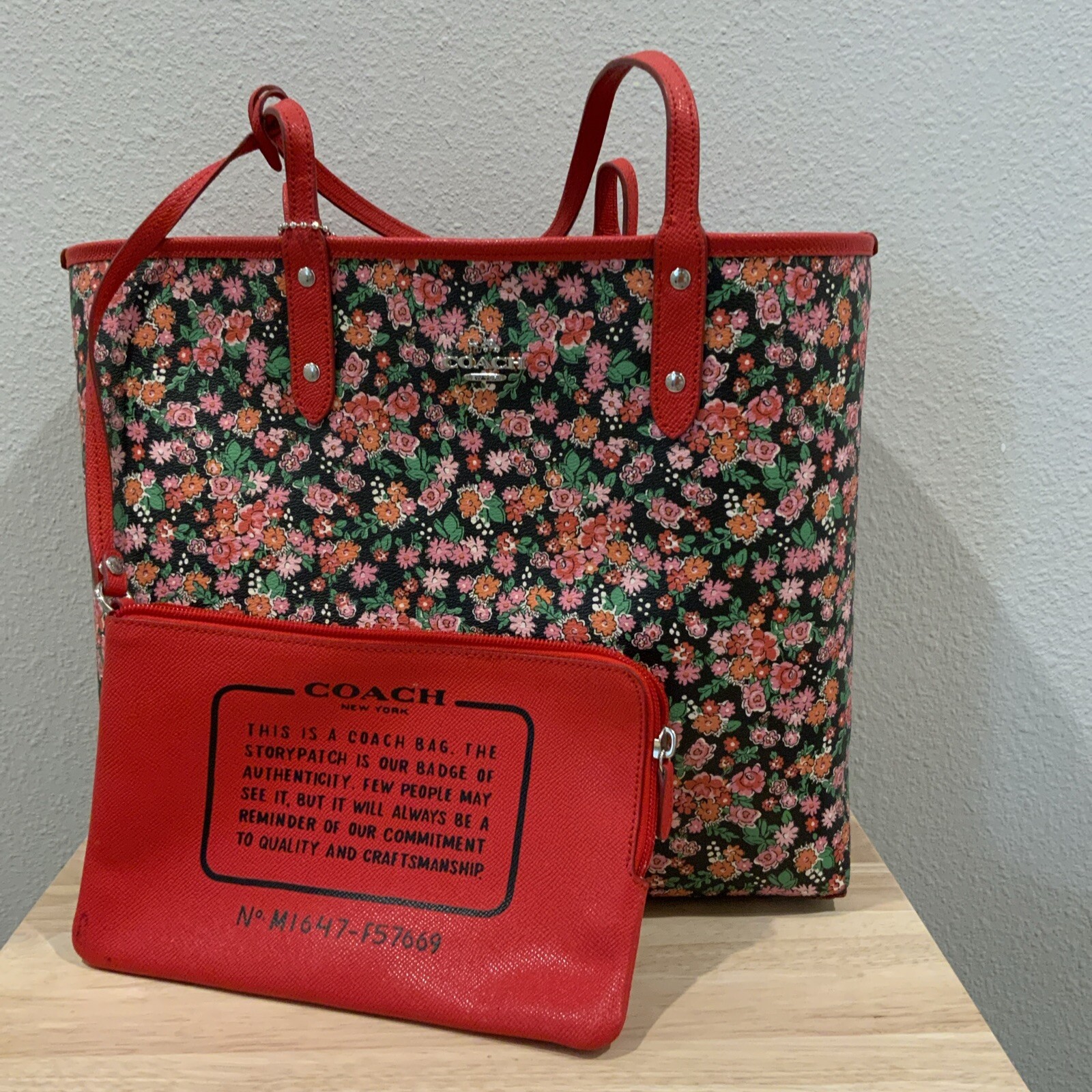 COACH F57668 Posey Floral Reversible City Tote with Wristlet in Red Floral
