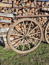 Großes originales Wagenrad Holzrad Ø ca. 120 cm .Sehr guter Zustand. 