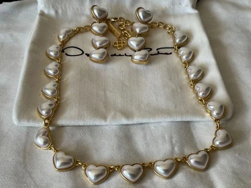 Oscar de la Renta Sweetheart Pearl Necklace Necklace & Earrings Set