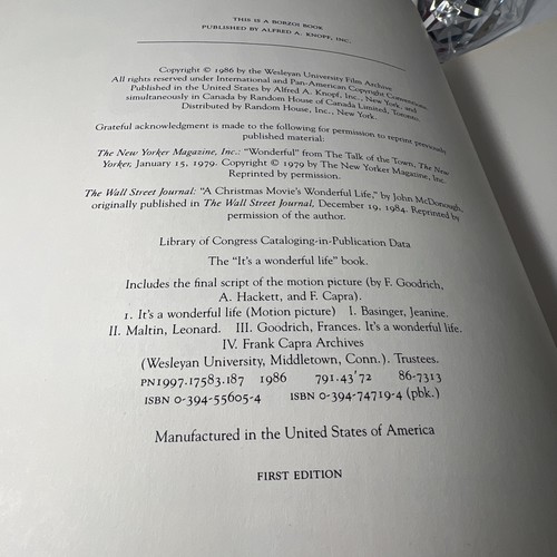 1986 IT’S A WONDERFUL LIFE: Complete Script, 100’s of Stills, 1st Edition, HCDJ - Picture 6 of 24