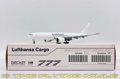 JC Wings 1:400 777-200F Lufthansa Cargo D-ALFJ Flaps Down Configuration