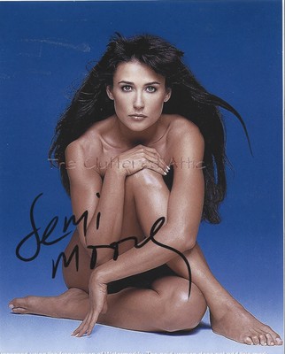 DEMI MOORE In 1996 s STRIPTEASE  . Hand signed Colour 8x10 photo W COA Photo E