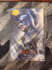 Hot Toys MMS834 Batman Blue And Grey Suit The Flash LE1500 Sealed