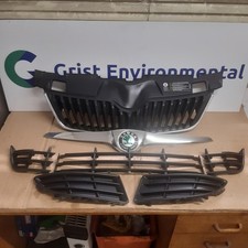 SKODA FABIA / ROOMSTER 2010-2015 FRONT BUMPER GRILLE SET