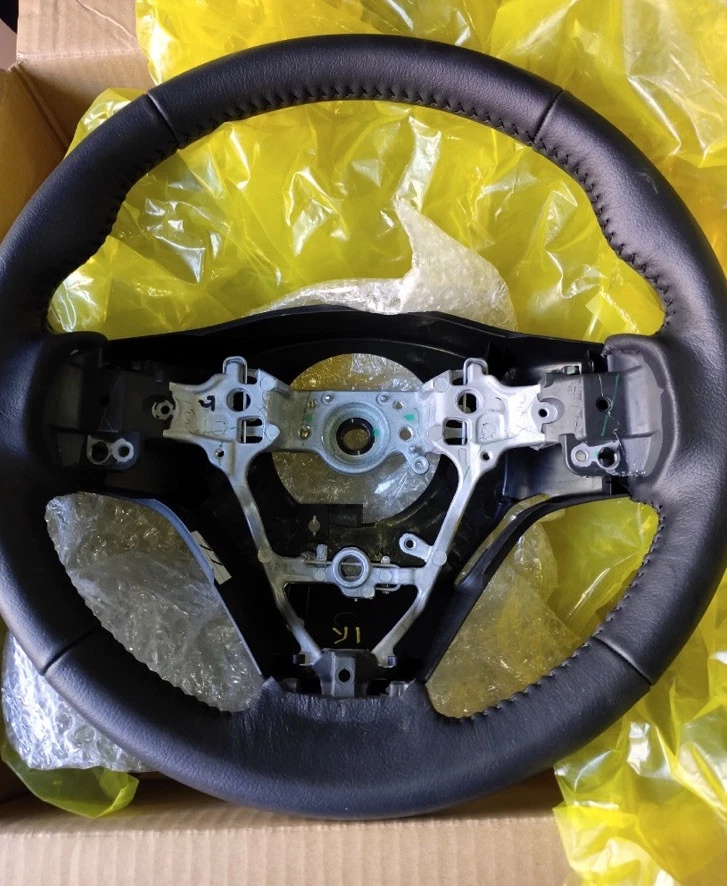 Volante 45100-0R130-C1 para Toyota Corolla 2014-2019 y RAV4 2013-2016 Foto 3 de 4