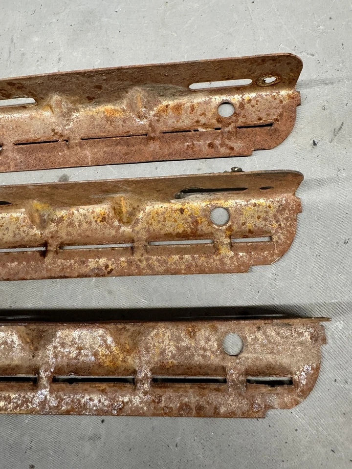 Chevy BelAir Nomad 1956 techo rígido reposabrazos reposabrazos panel de puerta soporte de montaje OEM Foto 3 de 4