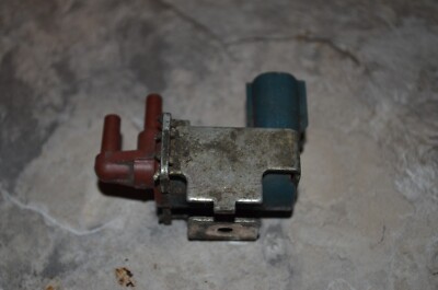 87 to 90 Toyota Tercel Vacuum Switching Valve 90910-12048 3E 4