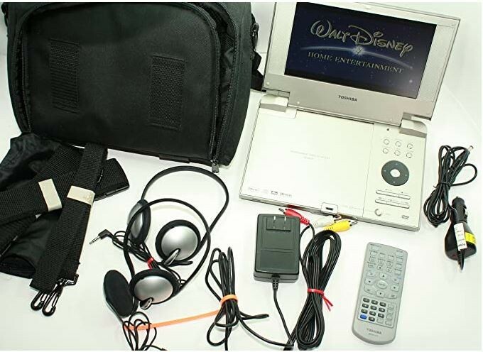 TOSHIBA Portable DVD Player SD-KP19SN W/ Remote, Box