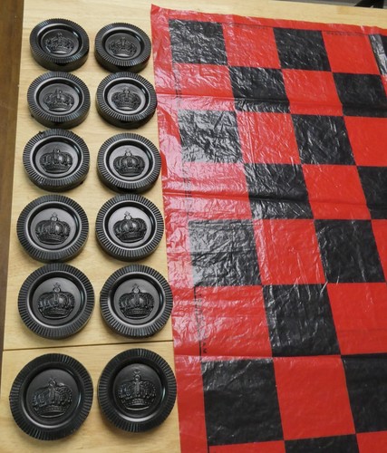 Vintage 1961 Transogram Giant Checkers Outdoor 26" Plastic Board 3" Pieces #3770 - Picture 8 of 24