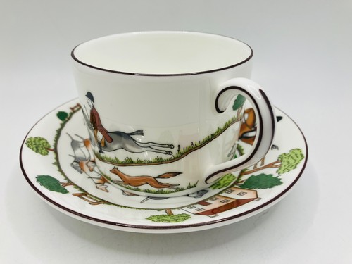 Stunning Wedgwood Hunting Scenes Duo Cup & Saucer - Excellent Condition - Picture 6 of 13