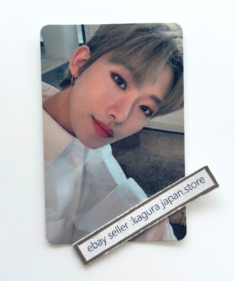 OnlyOneOf dot point jump 1st Mini Album [YooJung White ver