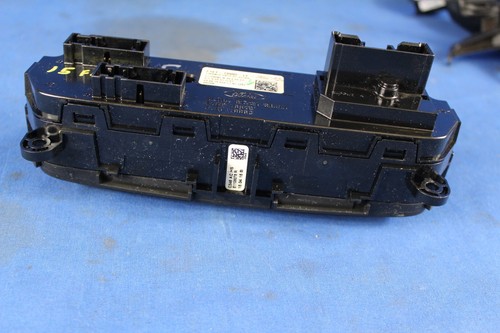 2015 Ford Focus Manual Climate Control Unit w/heated seat buttons - Picture 7 of 8
