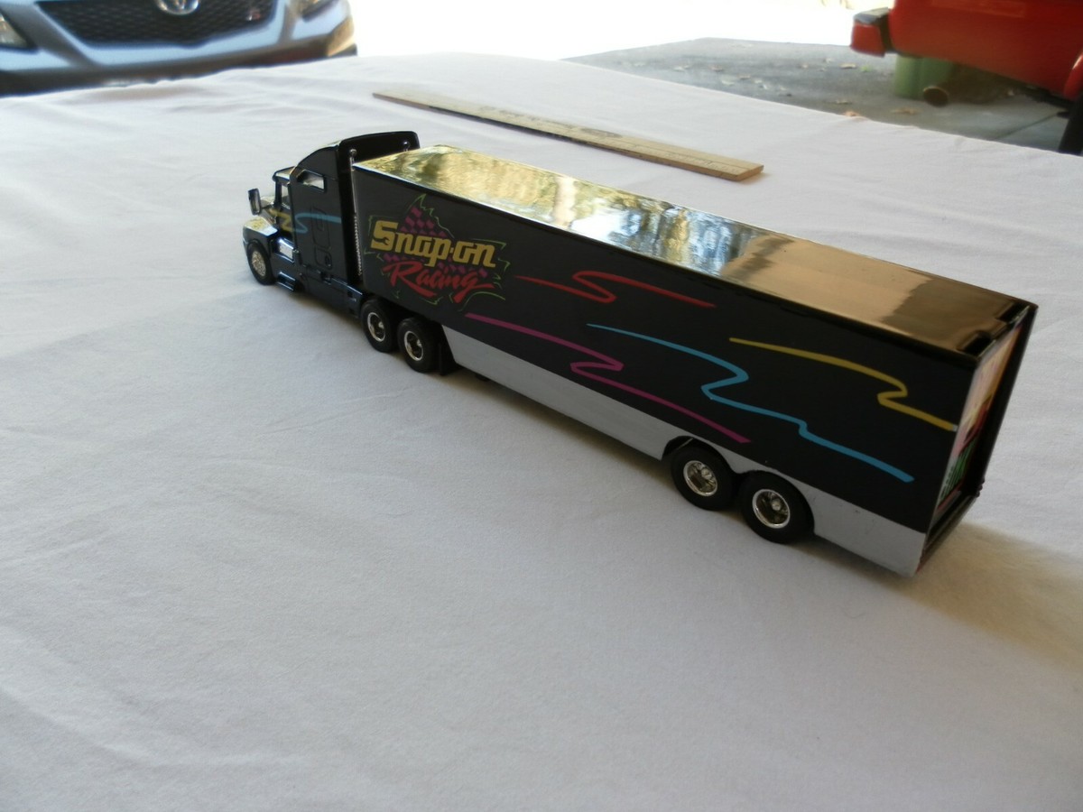 Snap-On Racing Kenworth Cab & Drop Side Trailer 1:64 1994