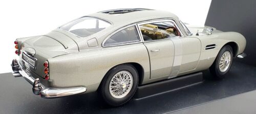 Autoart 1/18 Scale 70021 - Aston Martin DB5 W/ Weapons 007 James Bond Goldfinger - Picture 2 of 5