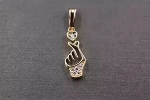 Authentic 1Ct Round Cut Lab Created Diamond Finger Heart Pendant 14K Yellow Gold Plated